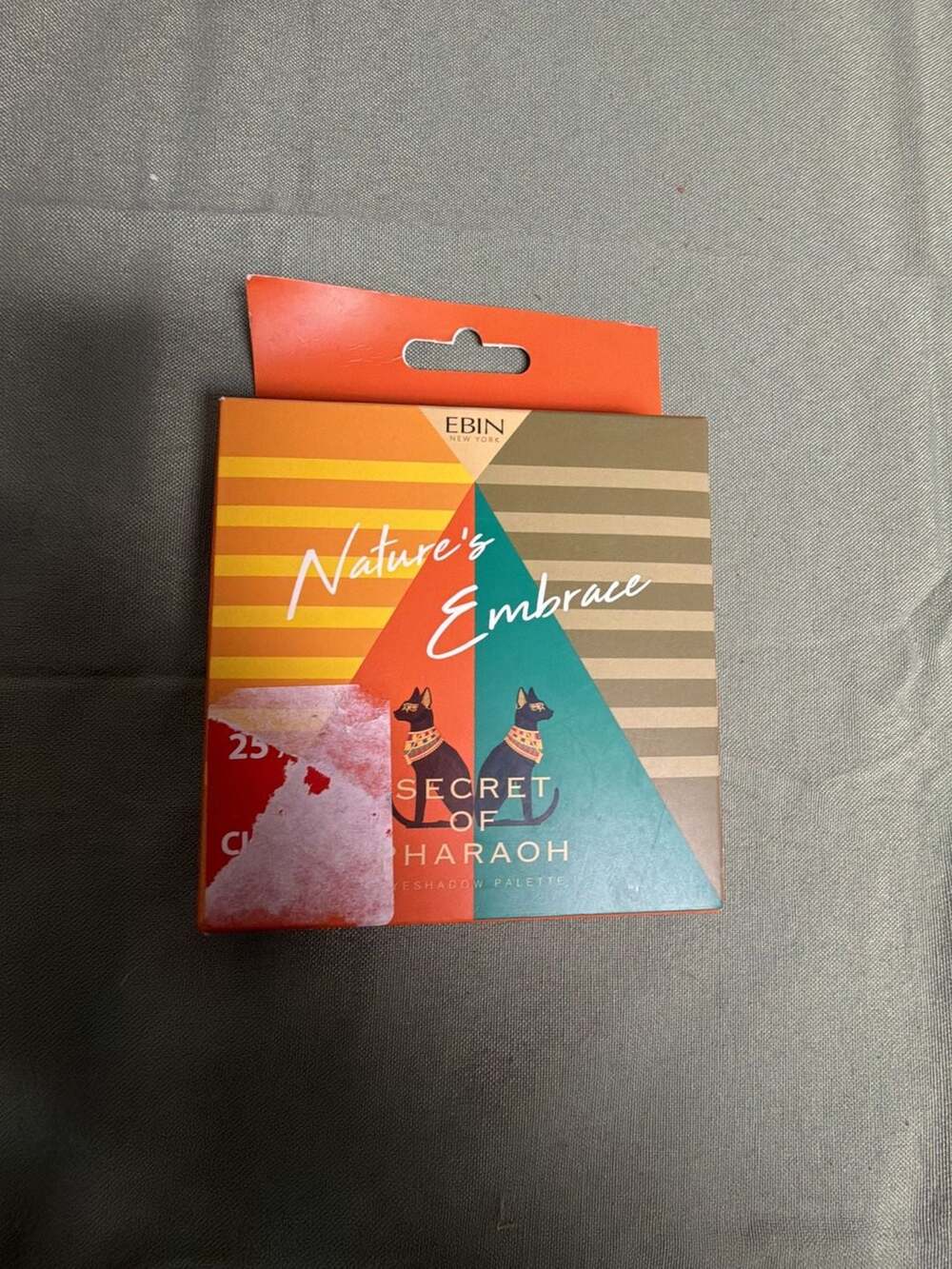 EBIN New York Secret of Pharaoh Nature's Embrace Eyeshadow Palette